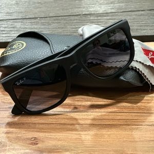 Ray Ban Wayfarers Sunglasses